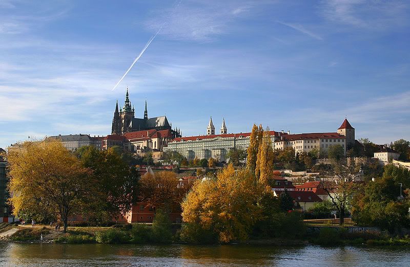 800px-Hradschin_Prag.jpg