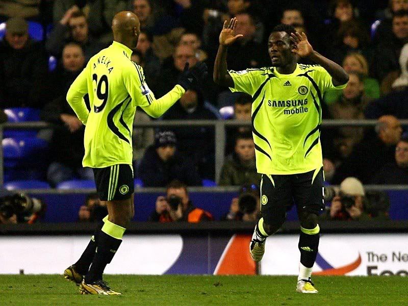 Michael_Essien_Chelsea_Premier_Leag.jpg