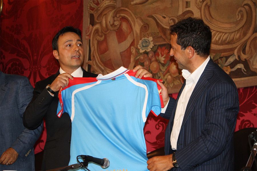 retro-maglia-catania-home-givova.jpg