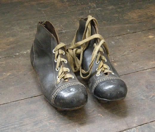 Old-Football-Boots-7422-2-1.jpg