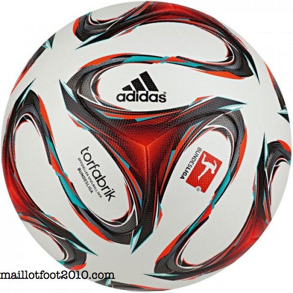 Adidas-Torfabrik-2015-Bundesliga-spielBall.jpeg