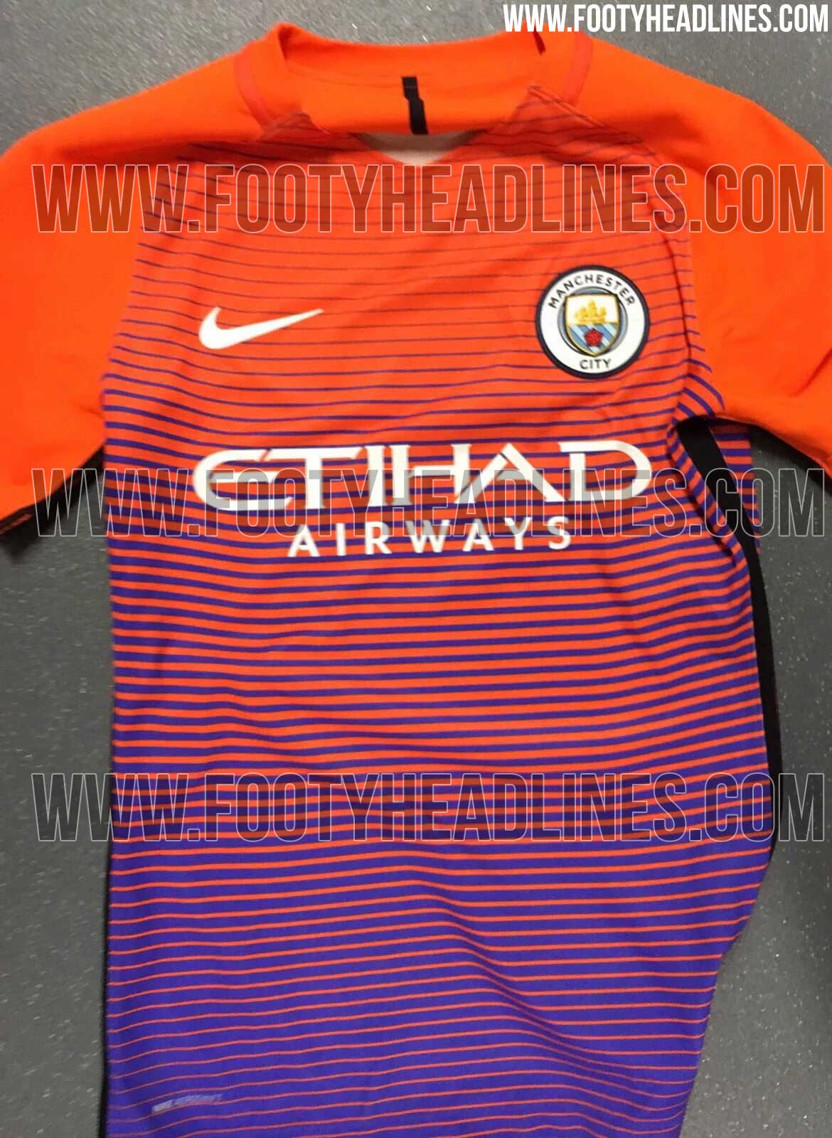 manchester-city-16-17-third-kit-2.jpg