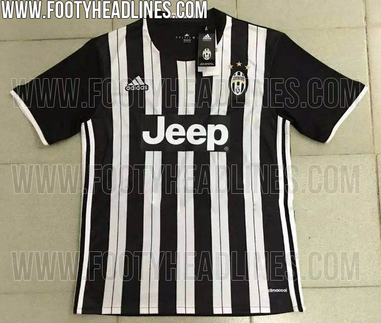 Juventus-16-17-Kit%2B%25282%2529.jpg