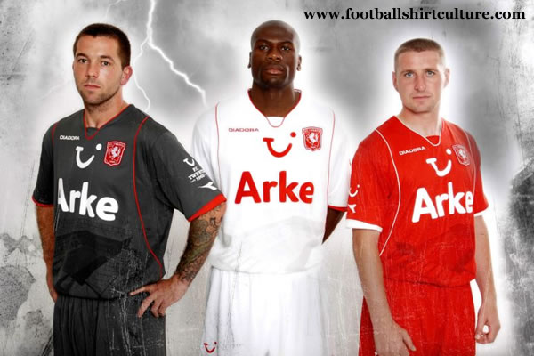 twente_08_09_diadora_football_kits.jpg