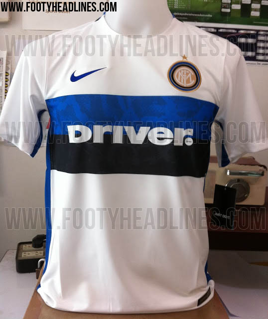 Inter-Milan-15-16-Away-Kit%2B%25282%2529.jpg