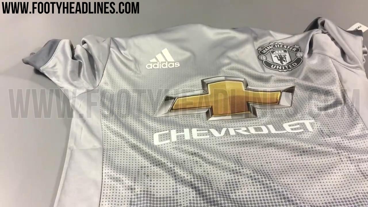 manchester-united-17-18-third-kit-2.jpg