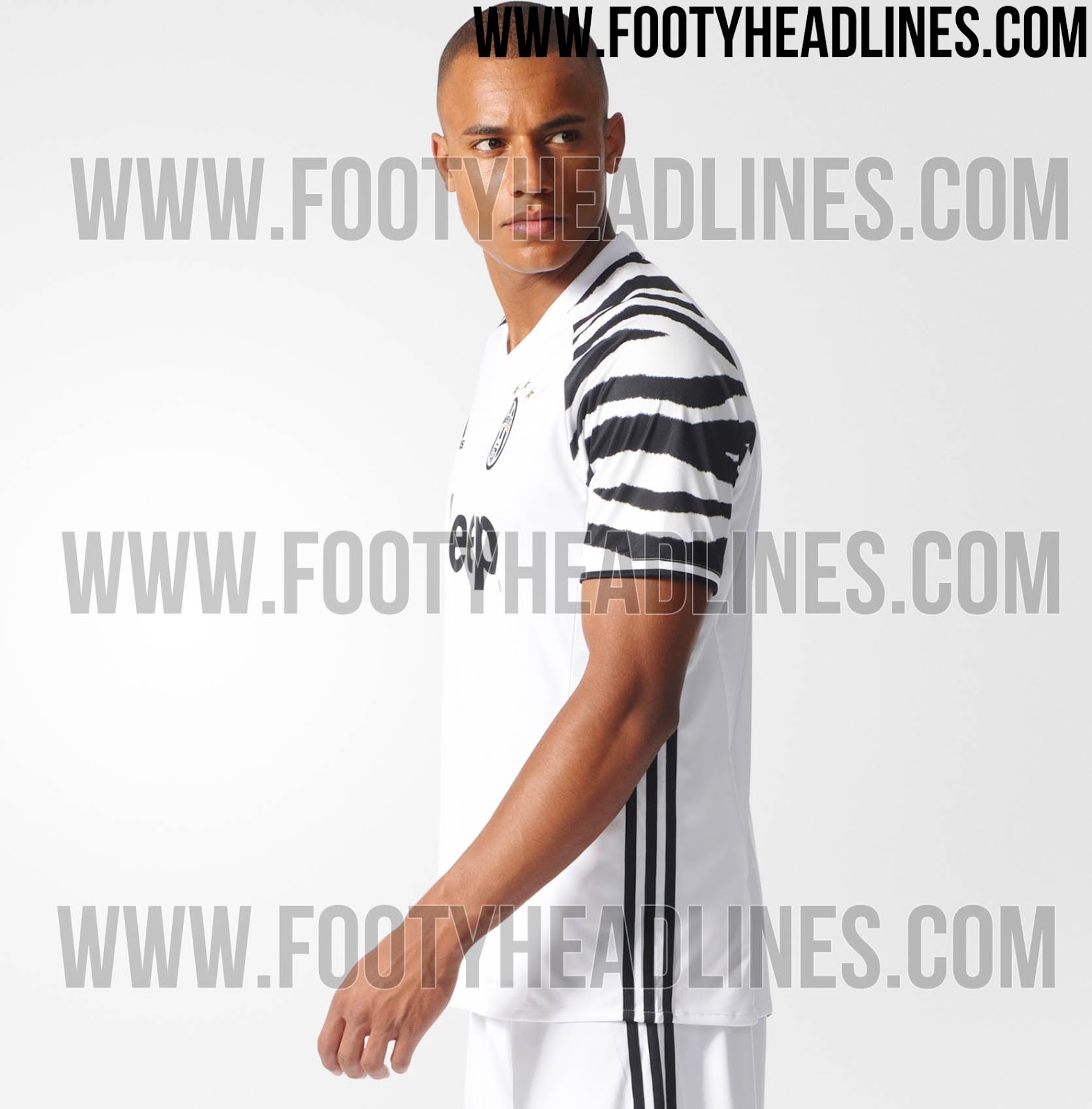 juventus-16-17-third-kit%2B%25283%2529.jpg