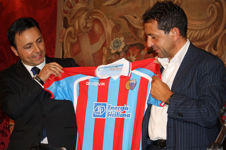 prima-maglia-catania-2010-11.jpg