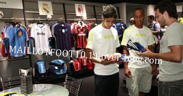 real-madrid-milan-ac-espagne-away-12-13.jpg