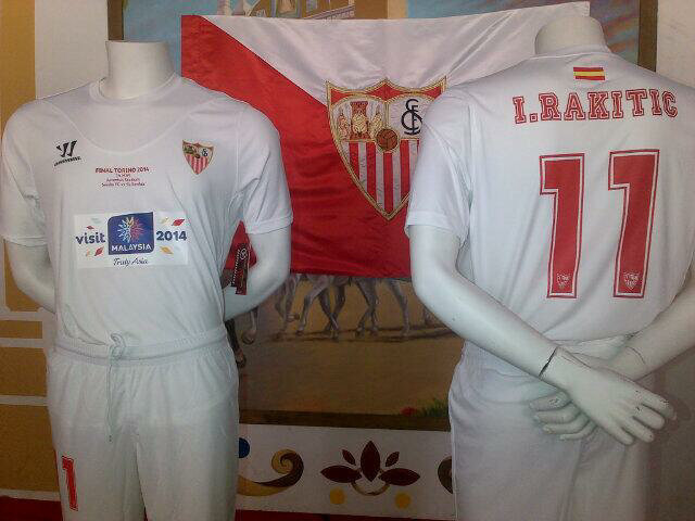 Sevilla+2014+Europa+League+Final+Kit+%282%29.jpg