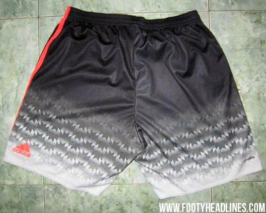 manchester-united-15-16-third-kit-shorts-2.jpg