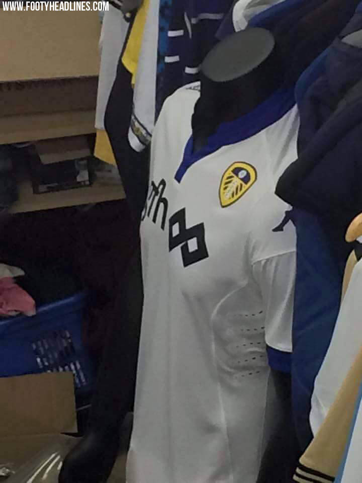 Leeds-United-15-16-Home-Kit.jpg