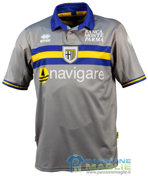 terza-maglia-parma-2010-11.jpg