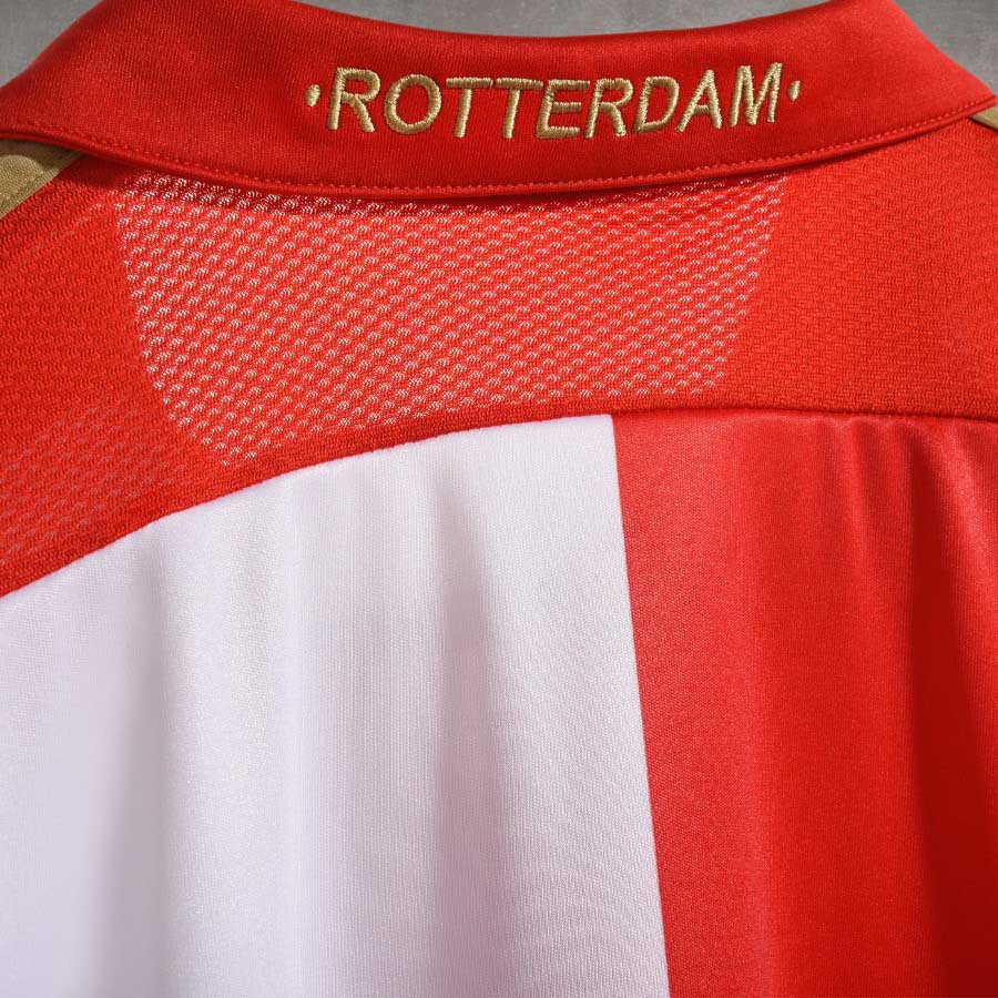 Feyenoord-15-16-Home-Kit%2B%25285%2529.jpg