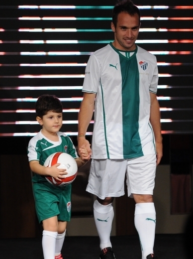 Bursaspor-Jersey-2013-14.jpg