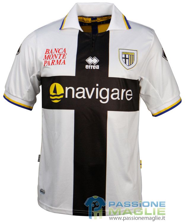 prima-maglia-parma-2010-2011.jpg