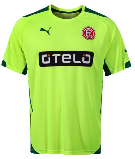 Fortuna-Dusseldorf-14-15-Third-Kit+(1).jpg