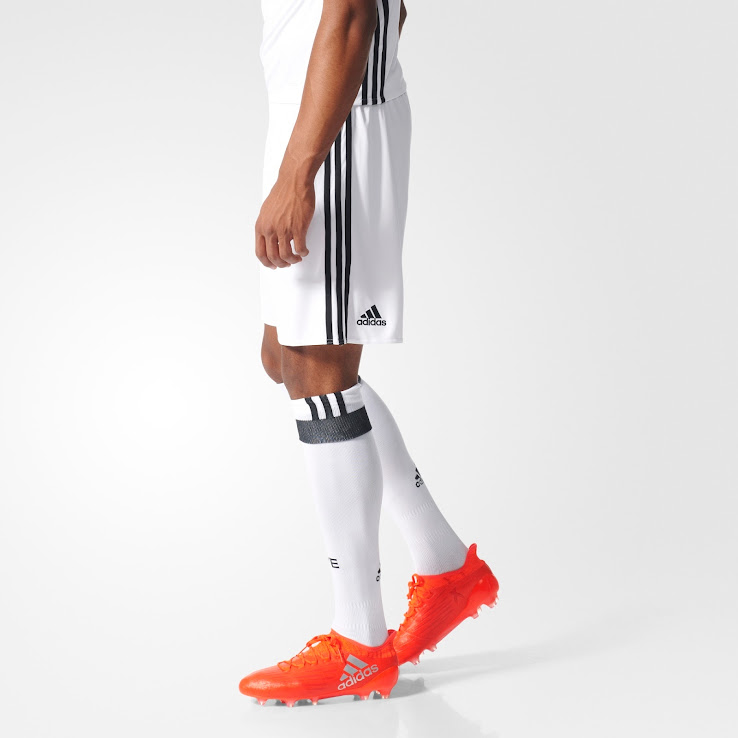 juventus-16-17-third-kit%2B%25287%2529.jpg