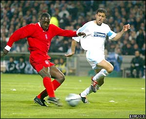 _39966075_heskey_emp300x245.jpg