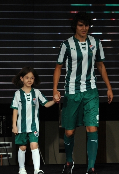 New-Bursaspor-Puma-Shirt-2013-14.jpg