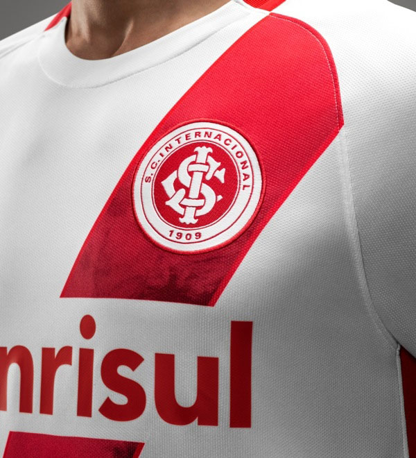 sc-internacional-15-16-away-kit%2B%283%29.jpg