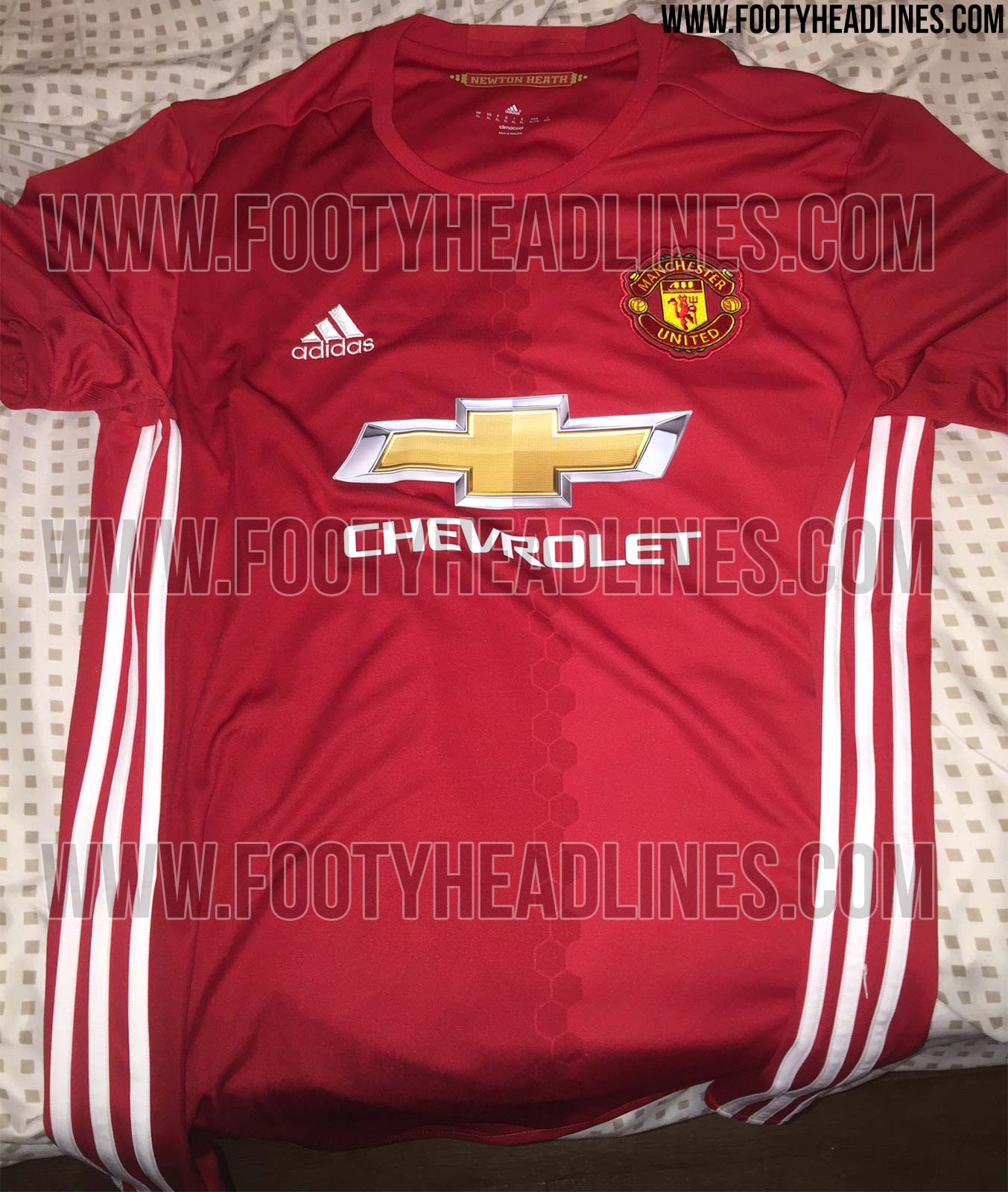 manchester-united-16-17-home-kit%2B%25282%2529.jpg