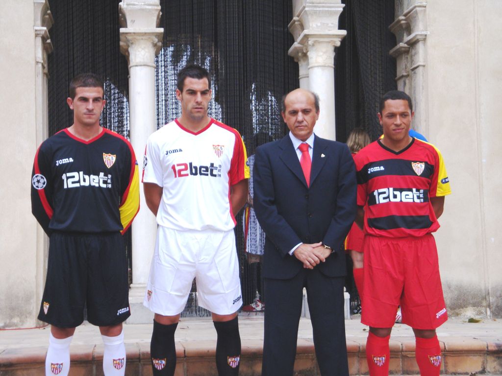 sevillachampions09.jpg