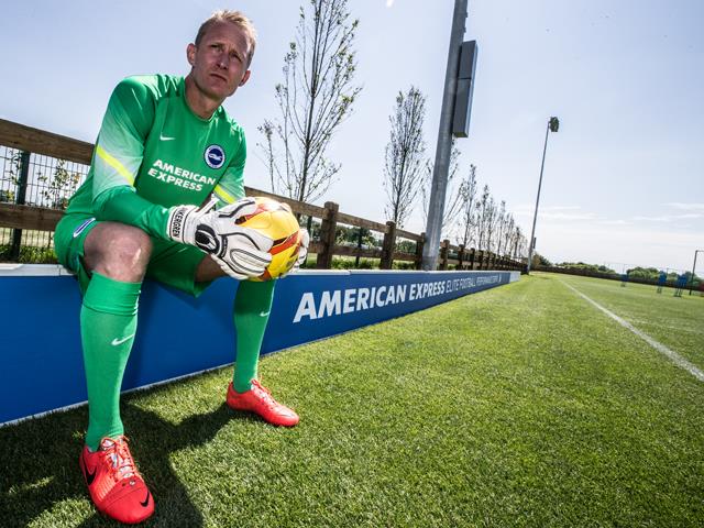 Brighton+and+Hove+Albion-14-15-Goalkeeper-Kit.jpg