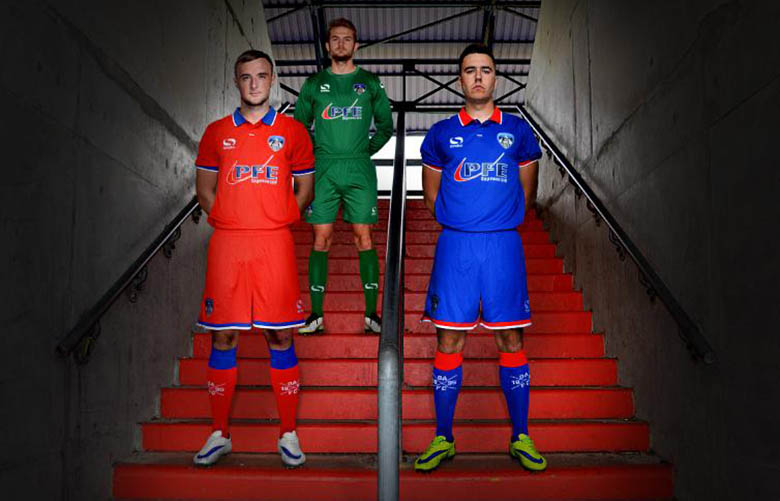 oldham-athletic-15-16-kits.jpg