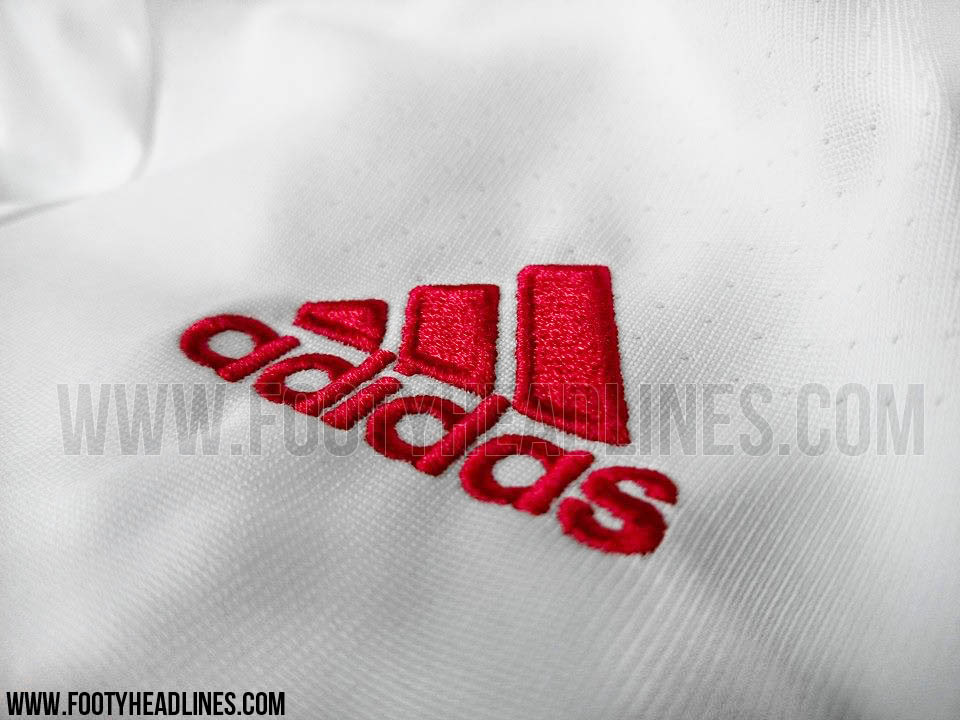 Adidas-Manchester-United-15-16-Away-Kit-1-2.jpg