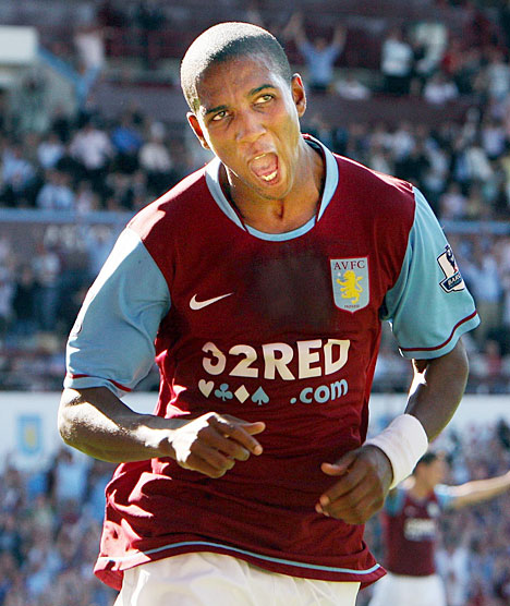 AshleyYoung_468x556.jpg