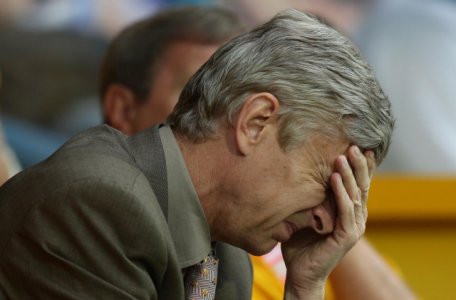 wenger-facepalm.jpg