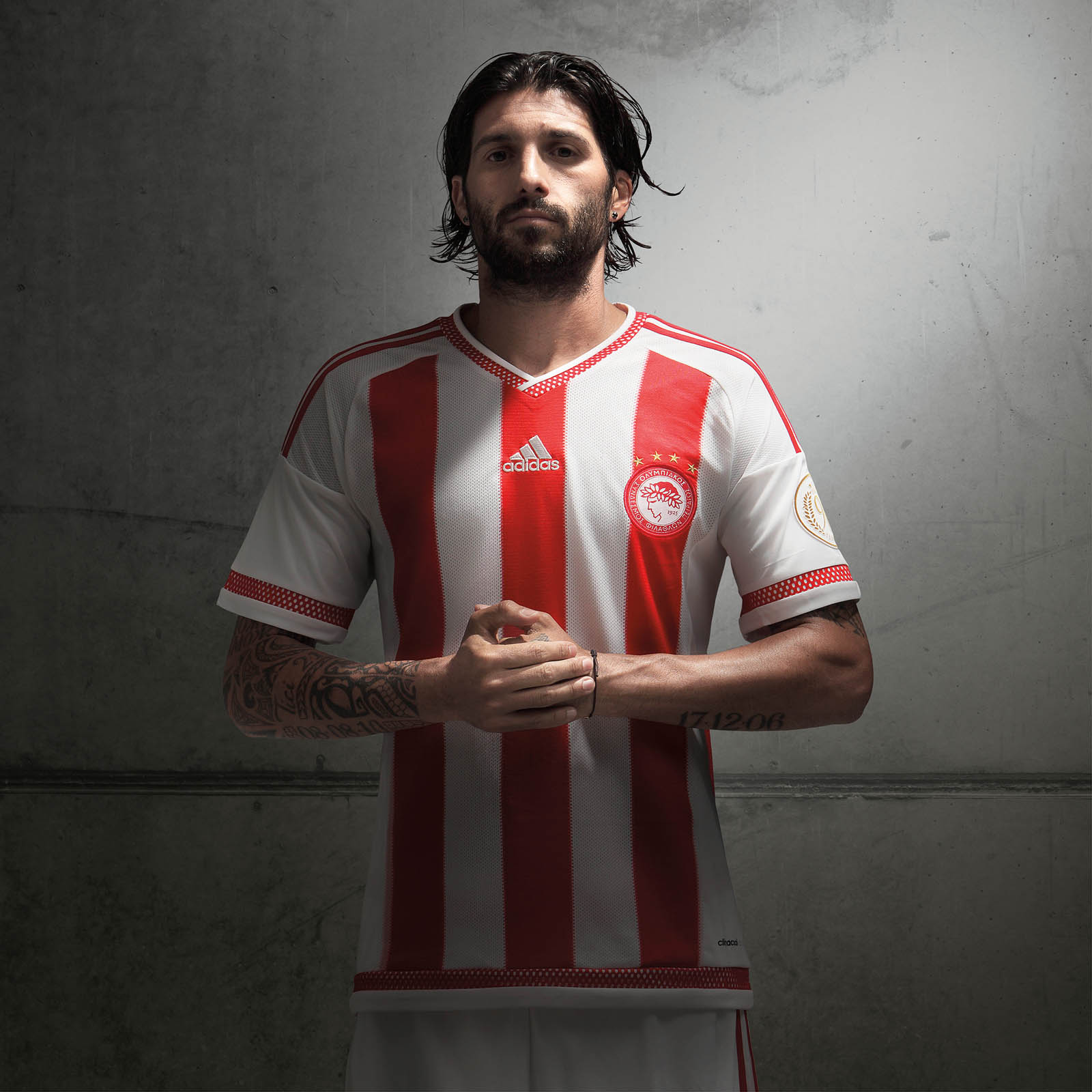 Adidas-Olympiacos-2015-2016-Jersey-4.jpg