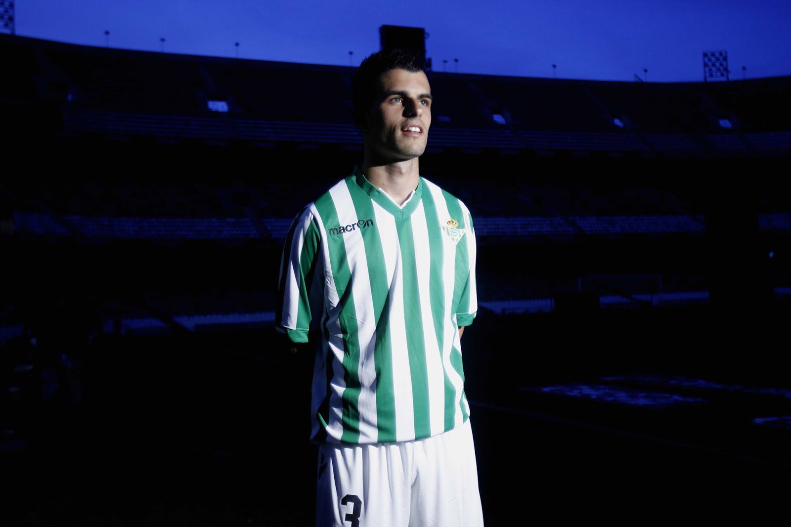 Macron-Betis-14-15-Kits+(2).jpg