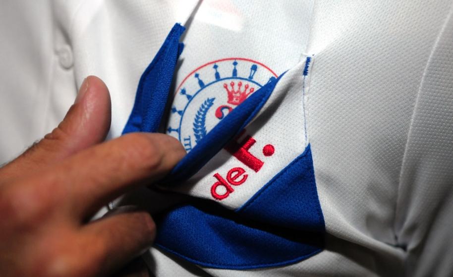 Club-Nacional-14-15-Home-Kit+(5).jpg