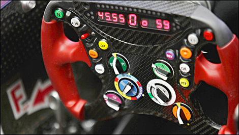 2009-f1-steering-wheel-redbull.jpg