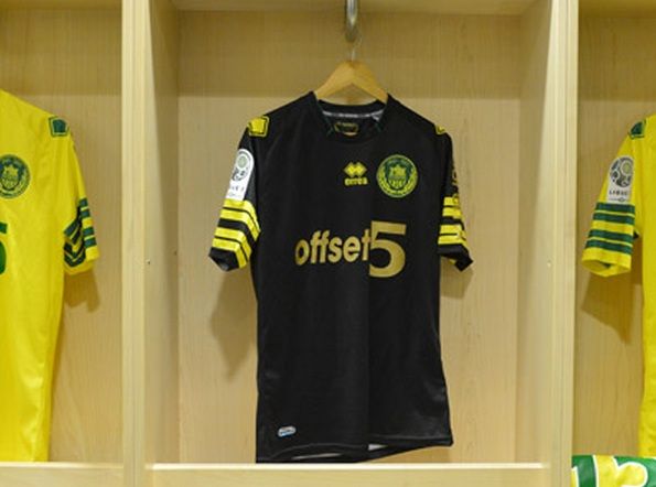 maglia-trasferta-nantes-2013-2014.jpg