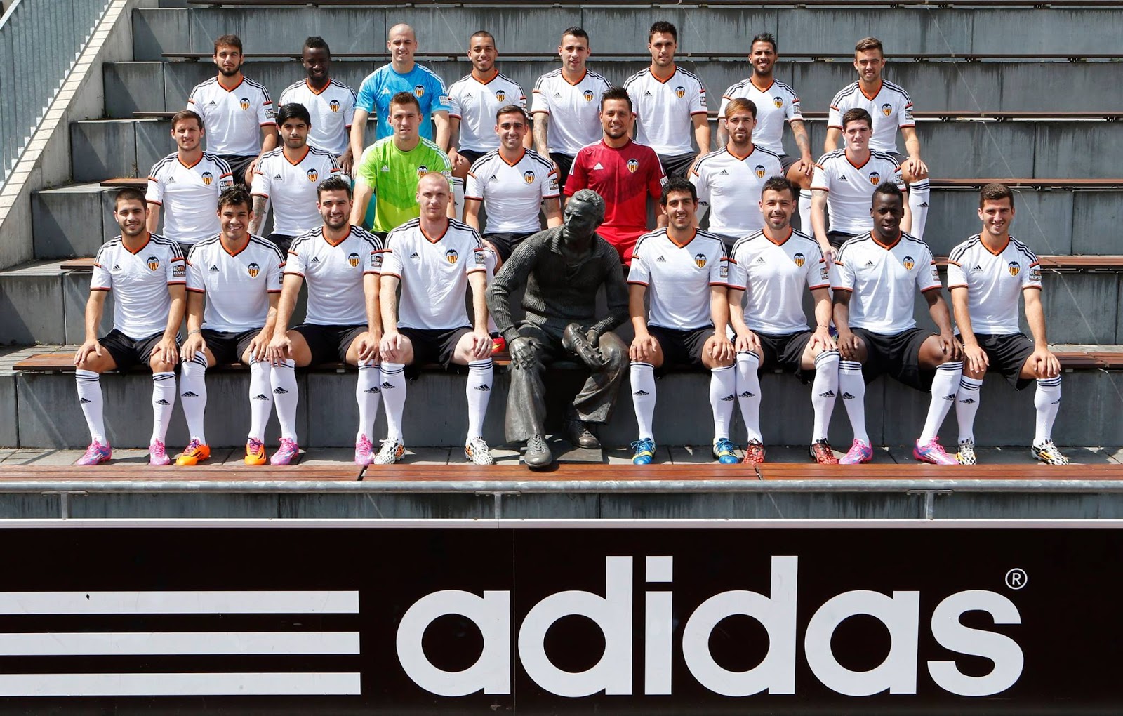 Adidas-Valencia-14-15-Home-Kit.jpg