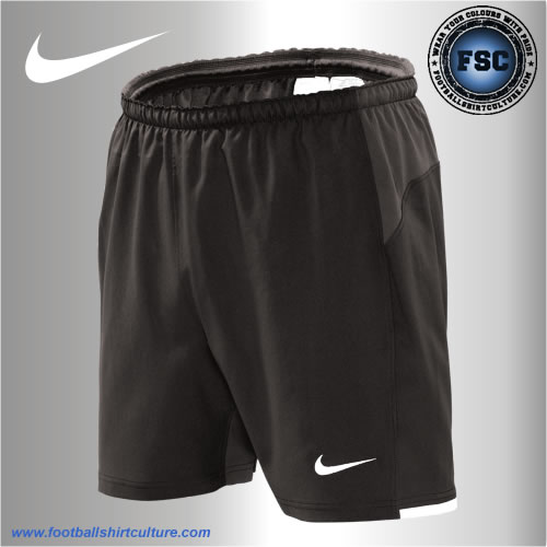 fulham_08-09_home_shorts_nike.jpg