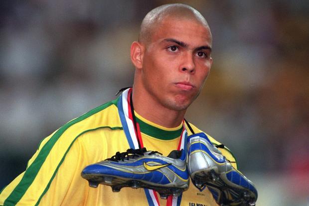 Soccer-World-Cup-1998-Brazil-loses-World-Cup-final-Ronaldo-disappointed.jpg